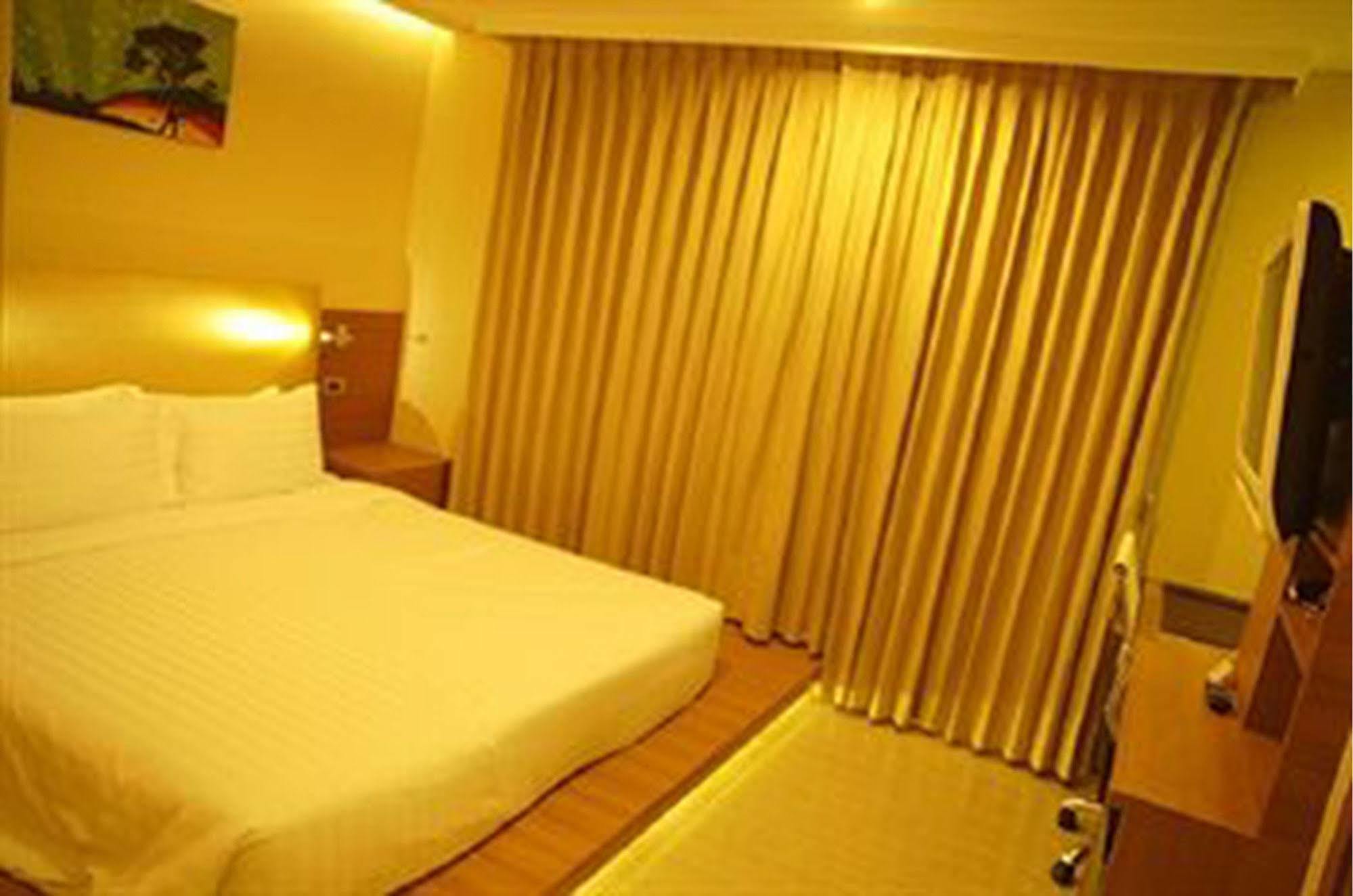 The Moonite Boutique Hotel バンコク都 エクステリア 写真