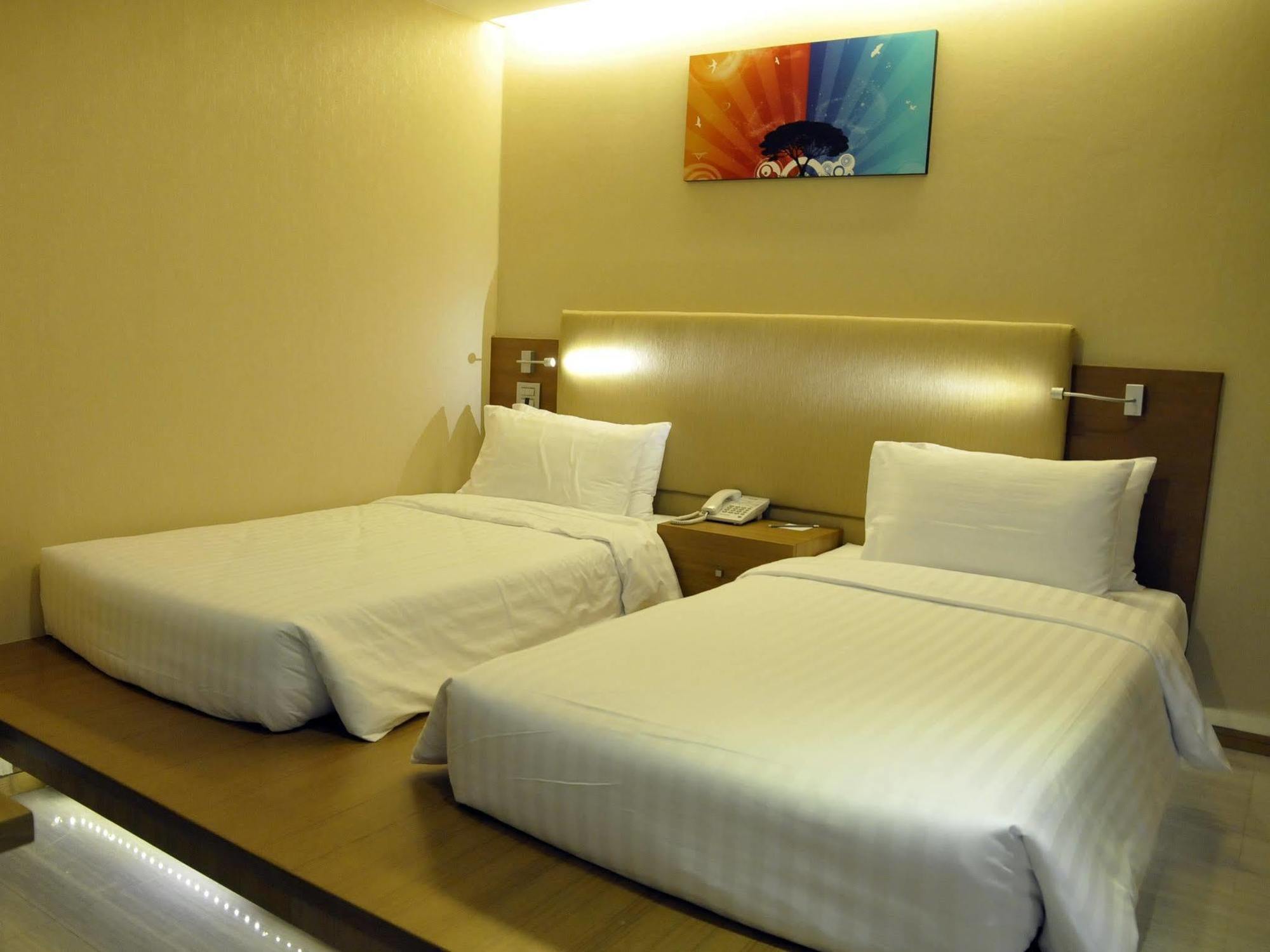 The Moonite Boutique Hotel バンコク都 エクステリア 写真